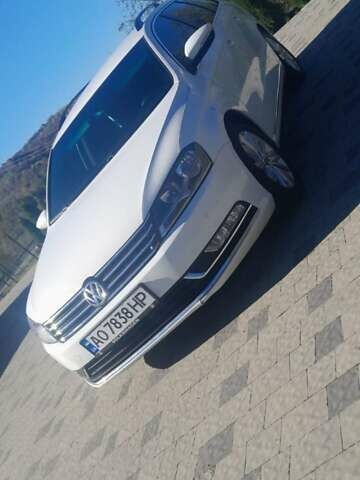 Білий Фольксваген Пассат, об'ємом двигуна 2 л та пробігом 235 тис. км за 10500 $, фото 1 на Automoto.ua