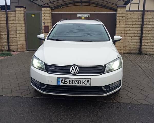 Белый Фольксваген Пассат, объемом двигателя 1.6 л и пробегом 213 тыс. км за 9300 $, фото 1 на Automoto.ua