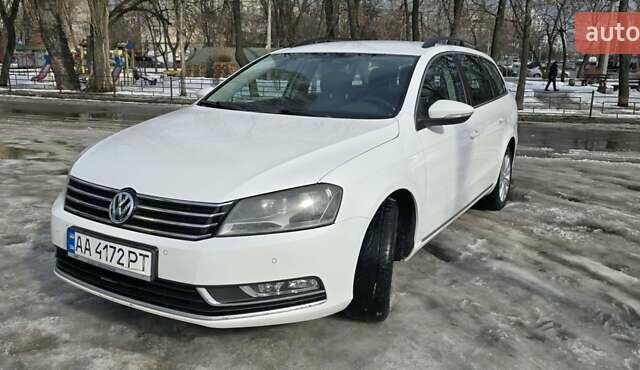 Белый Фольксваген Пассат, объемом двигателя 1.97 л и пробегом 189 тыс. км за 11200 $, фото 1 на Automoto.ua
