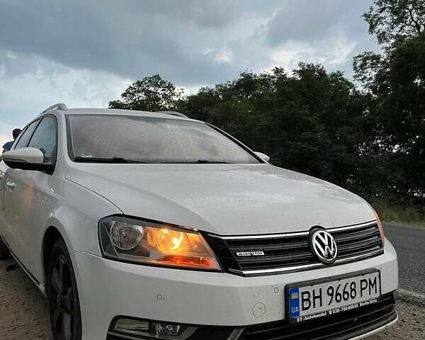 Белый Фольксваген Пассат, объемом двигателя 1.6 л и пробегом 215 тыс. км за 10000 $, фото 1 на Automoto.ua