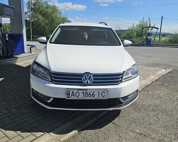 Белый Фольксваген Пассат, объемом двигателя 2 л и пробегом 340 тыс. км за 10900 $, фото 1 на Automoto.ua