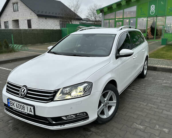 Білий Фольксваген Пассат, об'ємом двигуна 2 л та пробігом 322 тис. км за 11700 $, фото 1 на Automoto.ua