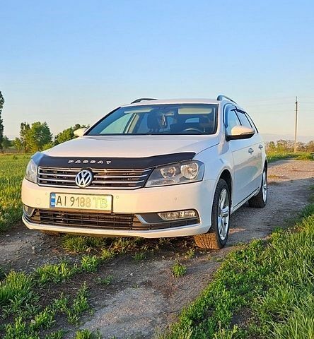 Білий Фольксваген Пассат, об'ємом двигуна 2 л та пробігом 250 тис. км за 7500 $, фото 1 на Automoto.ua