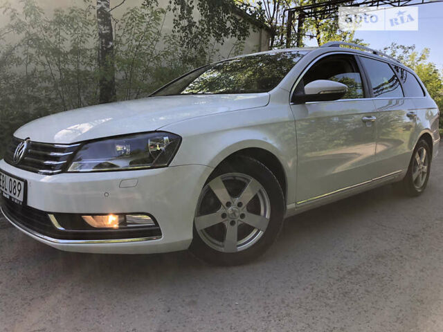 Белый Фольксваген Пассат, объемом двигателя 1.97 л и пробегом 260 тыс. км за 9700 $, фото 1 на Automoto.ua
