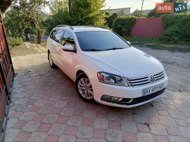 Белый Фольксваген Пассат, объемом двигателя 1.97 л и пробегом 300 тыс. км за 10700 $, фото 1 на Automoto.ua
