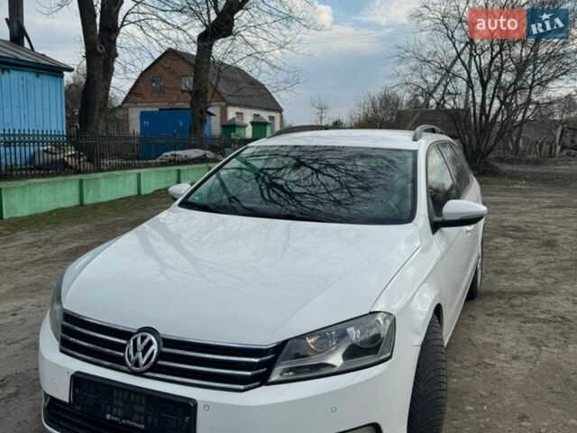 Белый Фольксваген Пассат, объемом двигателя 1.6 л и пробегом 299 тыс. км за 8500 $, фото 1 на Automoto.ua