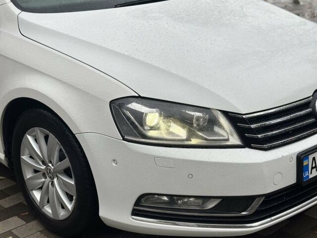 Білий Фольксваген Пассат, об'ємом двигуна 1.97 л та пробігом 245 тис. км за 11000 $, фото 1 на Automoto.ua