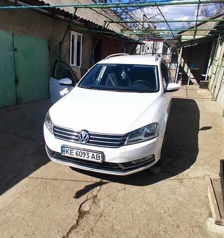 Білий Фольксваген Пассат, об'ємом двигуна 2 л та пробігом 247 тис. км за 14250 $, фото 1 на Automoto.ua