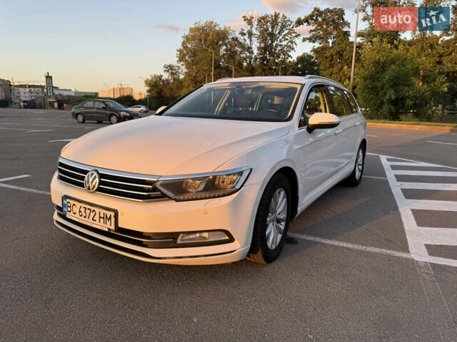 Белый Фольксваген Пассат, объемом двигателя 1.97 л и пробегом 295 тыс. км за 13300 $, фото 1 на Automoto.ua