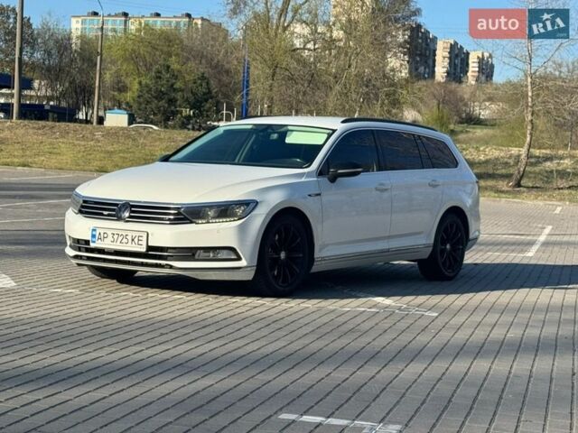 Белый Фольксваген Пассат, объемом двигателя 1.97 л и пробегом 299 тыс. км за 14999 $, фото 1 на Automoto.ua