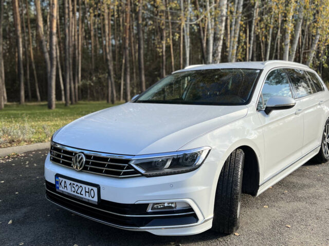 Белый Фольксваген Пассат, объемом двигателя 1.6 л и пробегом 216 тыс. км за 17000 $, фото 1 на Automoto.ua