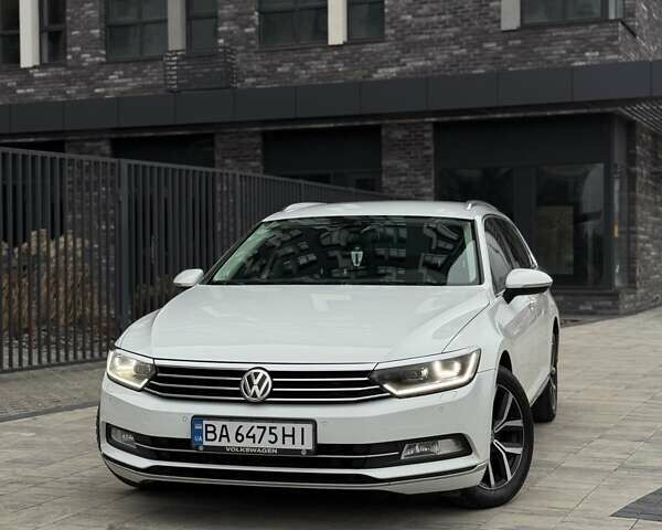 Белый Фольксваген Пассат, объемом двигателя 1.97 л и пробегом 255 тыс. км за 14999 $, фото 1 на Automoto.ua