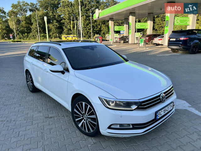 Білий Фольксваген Пассат, об'ємом двигуна 1.6 л та пробігом 245 тис. км за 12700 $, фото 1 на Automoto.ua