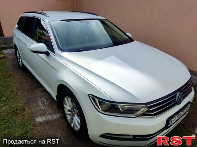 Білий Фольксваген Пассат, об'ємом двигуна 1.6 л та пробігом 220 тис. км за 14000 $, фото 1 на Automoto.ua