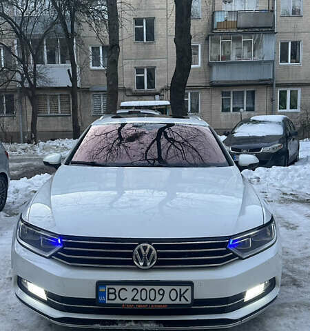 Білий Фольксваген Пассат, об'ємом двигуна 1.6 л та пробігом 307 тис. км за 13100 $, фото 1 на Automoto.ua