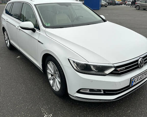 Белый Фольксваген Пассат, объемом двигателя 1.97 л и пробегом 240 тыс. км за 19300 $, фото 1 на Automoto.ua