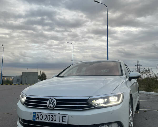 Белый Фольксваген Пассат, объемом двигателя 1.97 л и пробегом 248 тыс. км за 16200 $, фото 1 на Automoto.ua