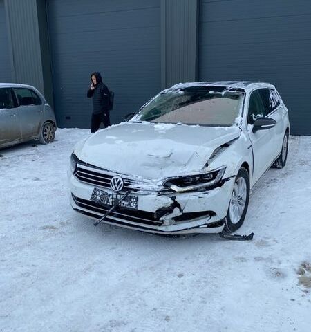 Білий Фольксваген Пассат, об'ємом двигуна 1.9 л та пробігом 217 тис. км за 10999 $, фото 1 на Automoto.ua