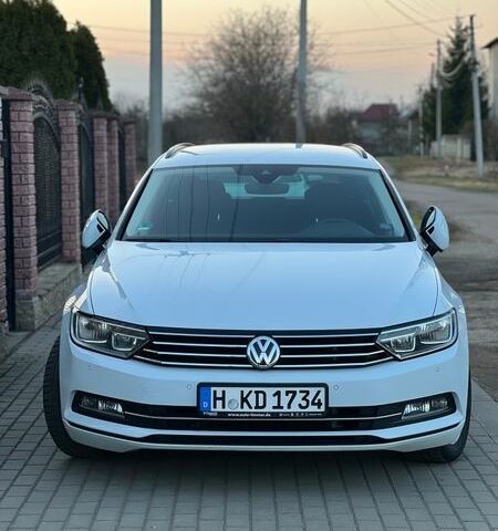 Белый Фольксваген Пассат, объемом двигателя 2 л и пробегом 237 тыс. км за 13900 $, фото 1 на Automoto.ua