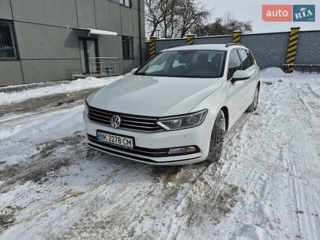 Білий Фольксваген Пассат, об'ємом двигуна 1.97 л та пробігом 290 тис. км за 13700 $, фото 1 на Automoto.ua