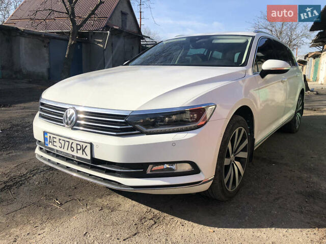 Белый Фольксваген Пассат, объемом двигателя 2 л и пробегом 250 тыс. км за 19500 $, фото 1 на Automoto.ua