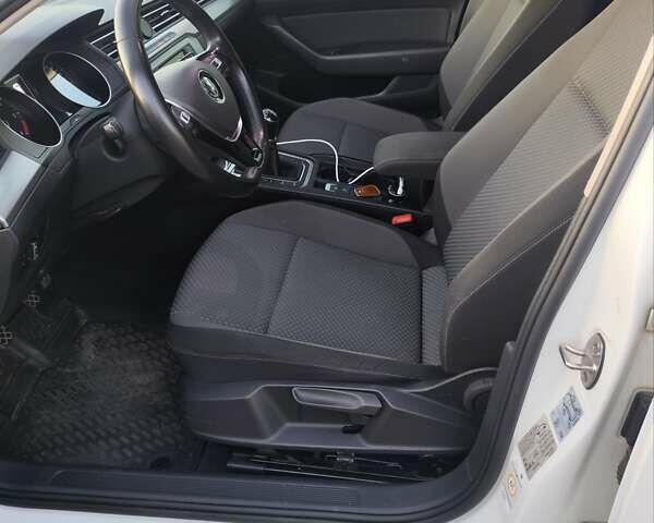 Білий Фольксваген Пассат, об'ємом двигуна 1.6 л та пробігом 298 тис. км за 13450 $, фото 1 на Automoto.ua