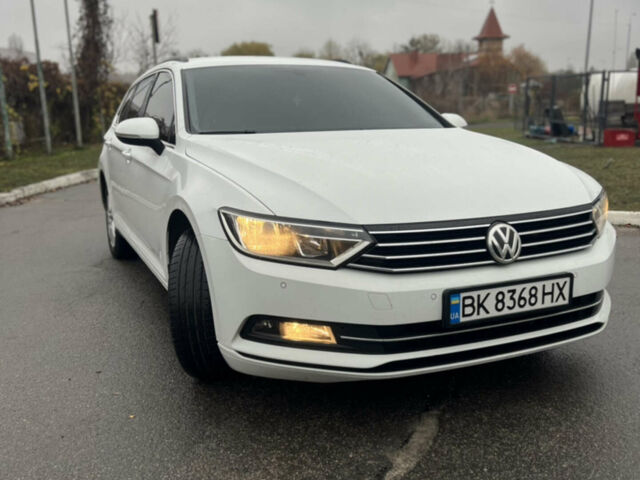 Белый Фольксваген Пассат, объемом двигателя 1.97 л и пробегом 265 тыс. км за 14500 $, фото 1 на Automoto.ua