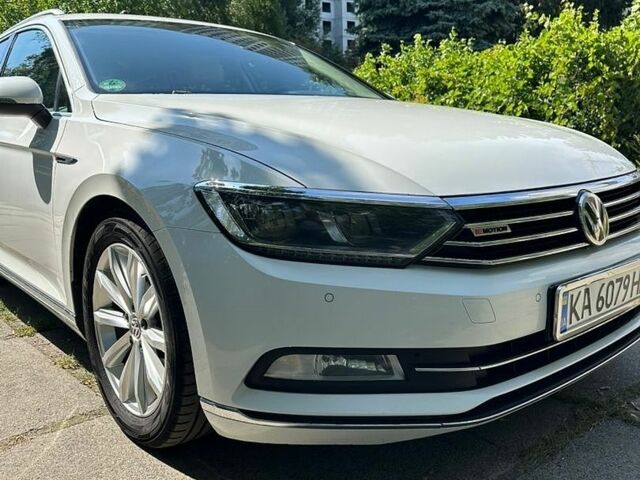Белый Фольксваген Пассат, объемом двигателя 1.97 л и пробегом 250 тыс. км за 16800 $, фото 1 на Automoto.ua