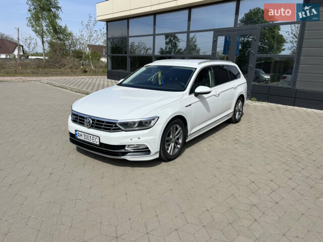 Белый Фольксваген Пассат, объемом двигателя 2 л и пробегом 299 тыс. км за 15500 $, фото 1 на Automoto.ua