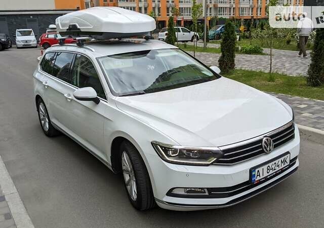 Белый Фольксваген Пассат, объемом двигателя 1.97 л и пробегом 195 тыс. км за 19450 $, фото 1 на Automoto.ua