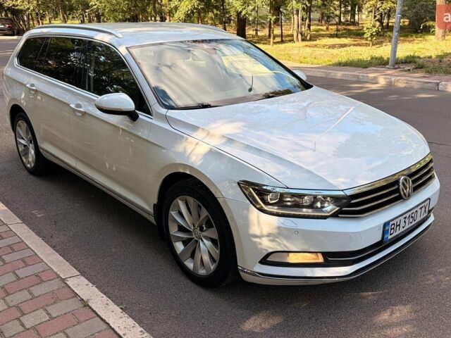Белый Фольксваген Пассат, объемом двигателя 1.97 л и пробегом 299 тыс. км за 13500 $, фото 1 на Automoto.ua