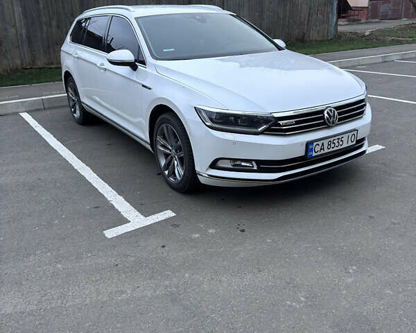 Белый Фольксваген Пассат, объемом двигателя 1.97 л и пробегом 204 тыс. км за 19600 $, фото 1 на Automoto.ua