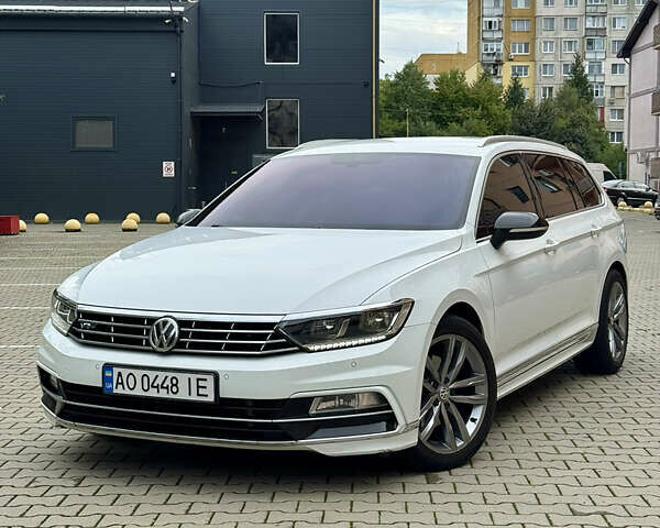 Белый Фольксваген Пассат, объемом двигателя 1.6 л и пробегом 262 тыс. км за 16000 $, фото 1 на Automoto.ua