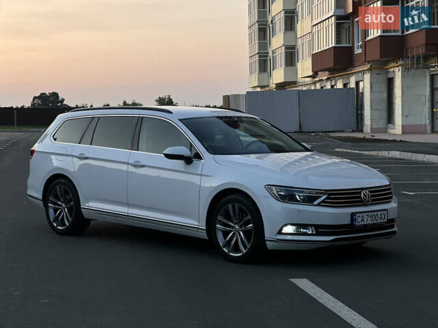Белый Фольксваген Пассат, объемом двигателя 1.97 л и пробегом 290 тыс. км за 16499 $, фото 1 на Automoto.ua