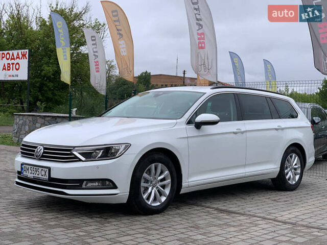 Білий Фольксваген Пассат, об'ємом двигуна 2 л та пробігом 307 тис. км за 15999 $, фото 1 на Automoto.ua