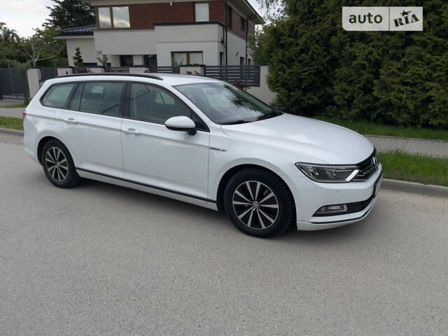 Белый Фольксваген Пассат, объемом двигателя 1.6 л и пробегом 274 тыс. км за 13399 $, фото 1 на Automoto.ua