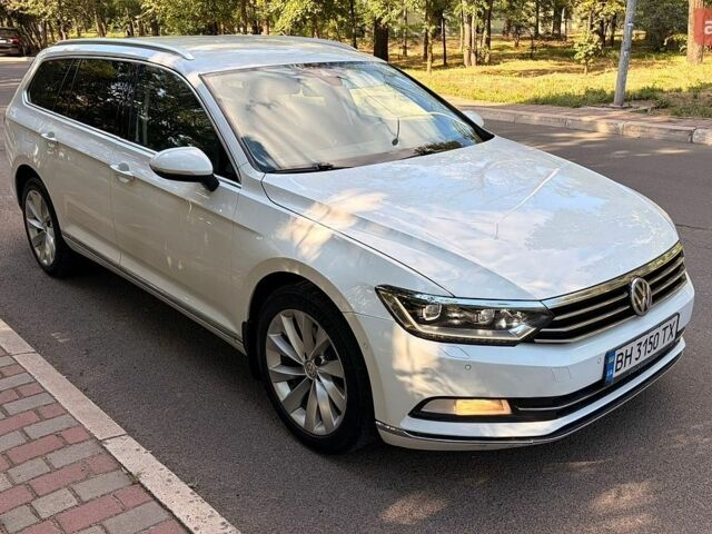 Белый Фольксваген Пассат, объемом двигателя 1.97 л и пробегом 299 тыс. км за 13500 $, фото 1 на Automoto.ua