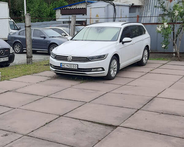 Белый Фольксваген Пассат, объемом двигателя 1.97 л и пробегом 230 тыс. км за 14500 $, фото 1 на Automoto.ua