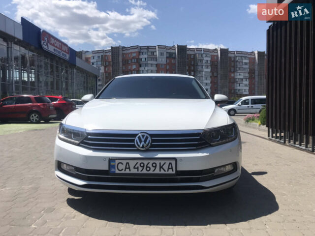 Белый Фольксваген Пассат, объемом двигателя 2 л и пробегом 253 тыс. км за 16500 $, фото 1 на Automoto.ua