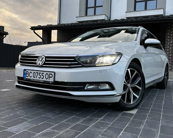 Белый Фольксваген Пассат, объемом двигателя 1.97 л и пробегом 269 тыс. км за 17890 $, фото 1 на Automoto.ua