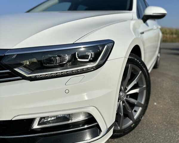 Белый Фольксваген Пассат, объемом двигателя 1.97 л и пробегом 182 тыс. км за 22900 $, фото 1 на Automoto.ua