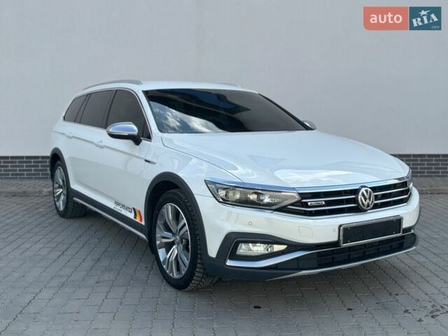 Білий Фольксваген Пассат, об'ємом двигуна 1.97 л та пробігом 293 тис. км за 23000 $, фото 1 на Automoto.ua