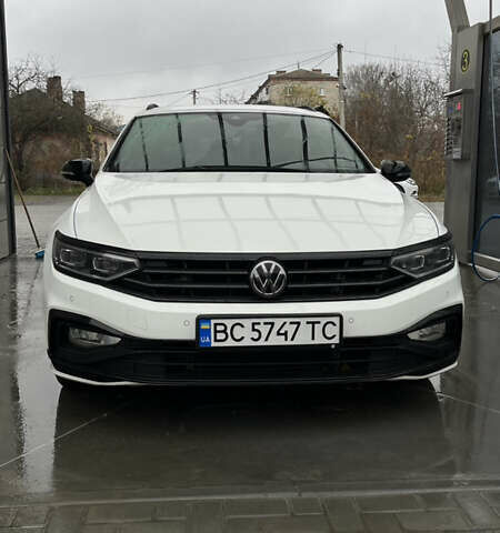 Белый Фольксваген Пассат, объемом двигателя 1.97 л и пробегом 193 тыс. км за 24300 $, фото 1 на Automoto.ua