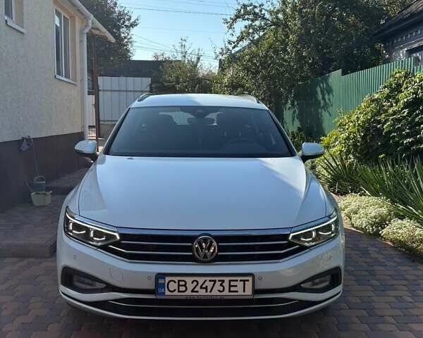 Белый Фольксваген Пассат, объемом двигателя 1.97 л и пробегом 172 тыс. км за 25700 $, фото 1 на Automoto.ua