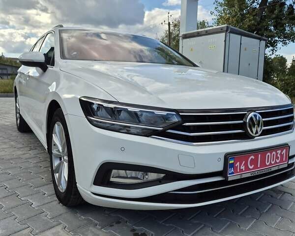 Білий Фольксваген Пассат, об'ємом двигуна 1.97 л та пробігом 218 тис. км за 18850 $, фото 1 на Automoto.ua