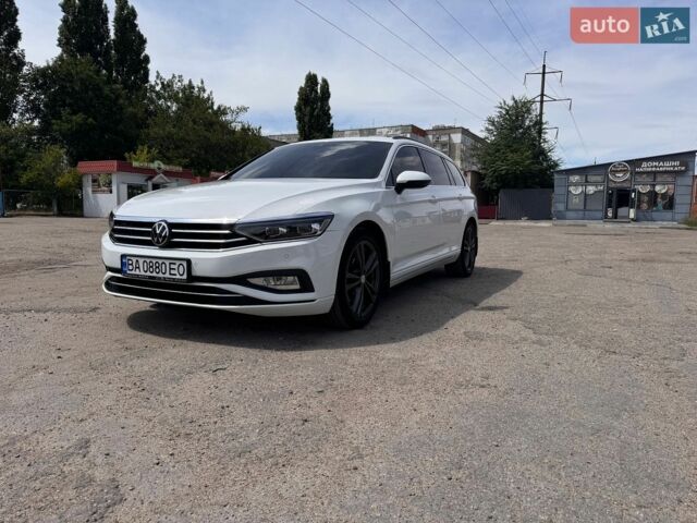 Білий Фольксваген Пассат, об'ємом двигуна 1.97 л та пробігом 216 тис. км за 21750 $, фото 1 на Automoto.ua
