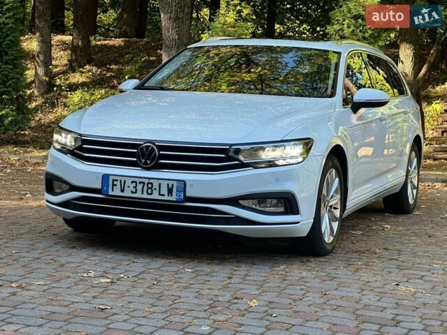 Белый Фольксваген Пассат, объемом двигателя 1.97 л и пробегом 197 тыс. км за 19800 $, фото 1 на Automoto.ua