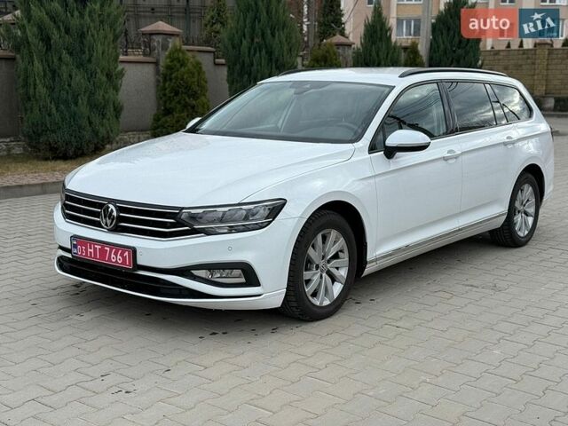 Белый Фольксваген Пассат, объемом двигателя 1.97 л и пробегом 239 тыс. км за 16550 $, фото 1 на Automoto.ua