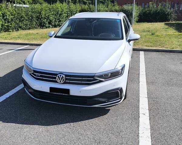 Білий Фольксваген Пассат, об'ємом двигуна 1.4 л та пробігом 165 тис. км за 24407 $, фото 1 на Automoto.ua