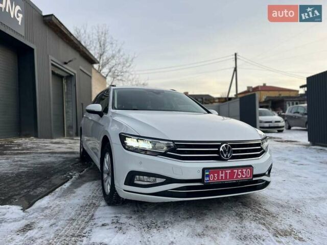 Белый Фольксваген Пассат, объемом двигателя 1.97 л и пробегом 266 тыс. км за 19700 $, фото 1 на Automoto.ua